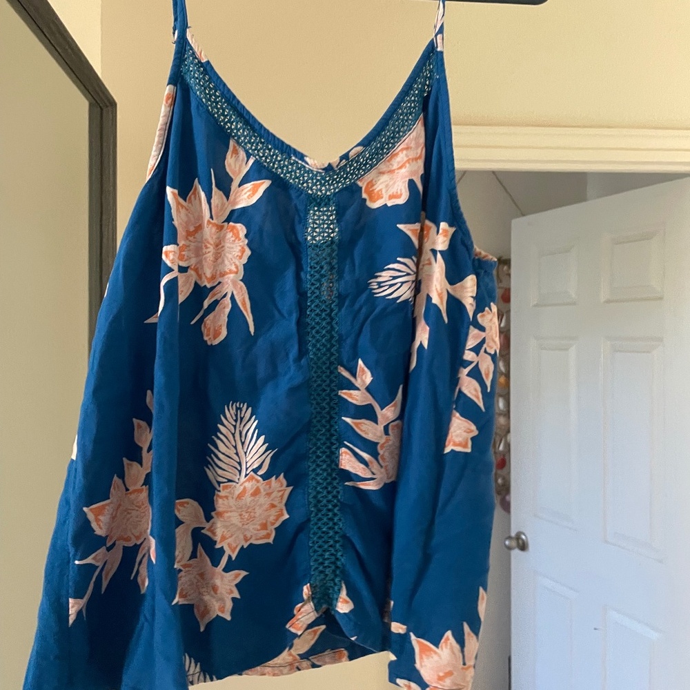 Roxy floral tank